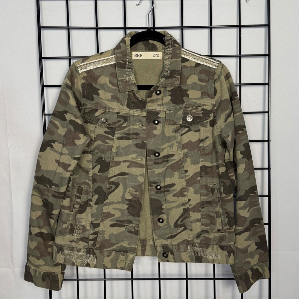 BKE Denim Jacket Womens Small Green Camo Beaded Shoulder Distressed Utility